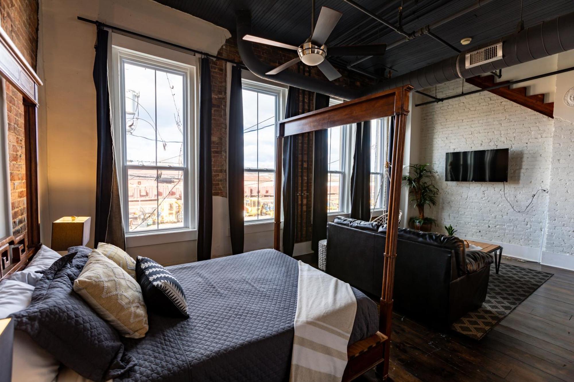 The Two Story Loft Apartment Springfield Luaran gambar